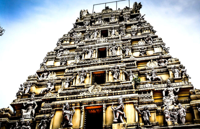 Dodda Basavana Temple (Bull Temple)